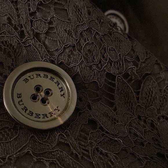 Burberry London floral lace black trench coat - Picture 5 of 11